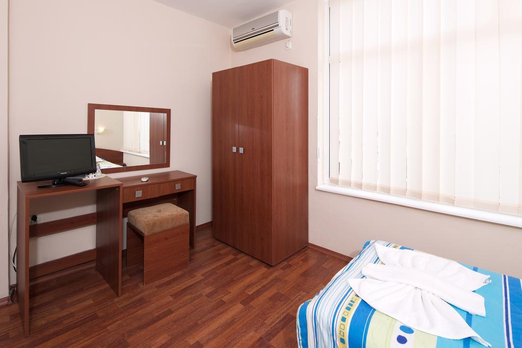 Red House Guest House Nessebar Zimmer foto