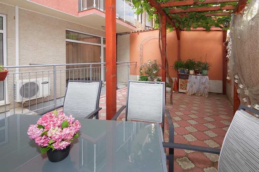 Red House Guest House Nessebar Exterior foto